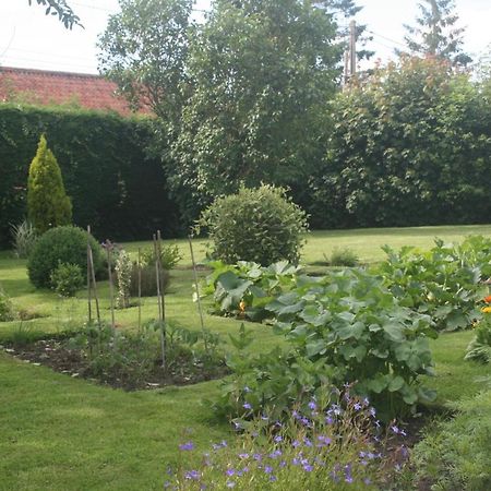 Bed and Breakfast Au Petit Bled Hermelinghen Экстерьер фото